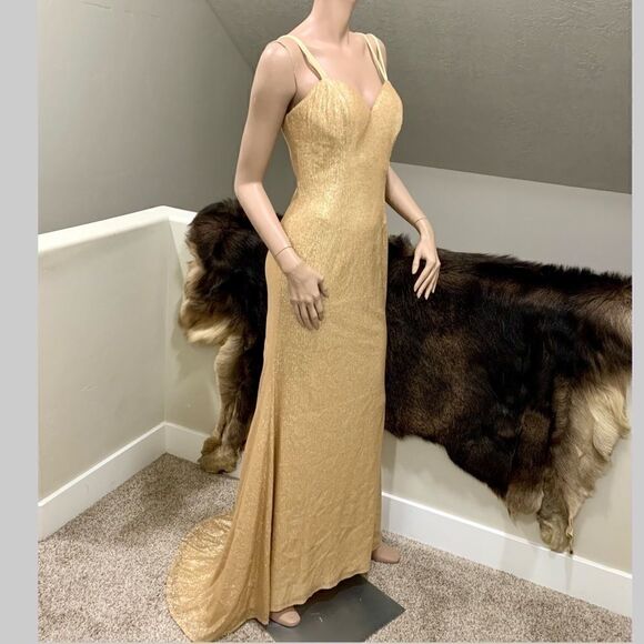 New  Sleeveless Sparkly Sequined  Evening Dress - Picture 5 of 12